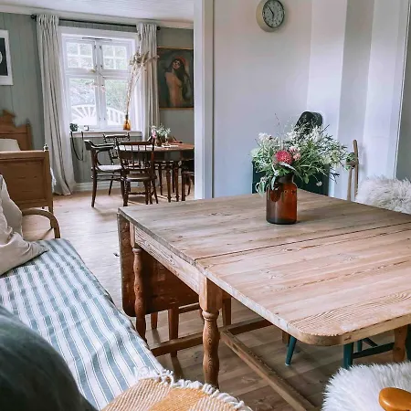 Unikt Skipperhus Med Honer I Hagen * Hvaler