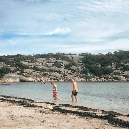 別荘 Unikt Skipperhus Med Honer I Hagen Hvaler