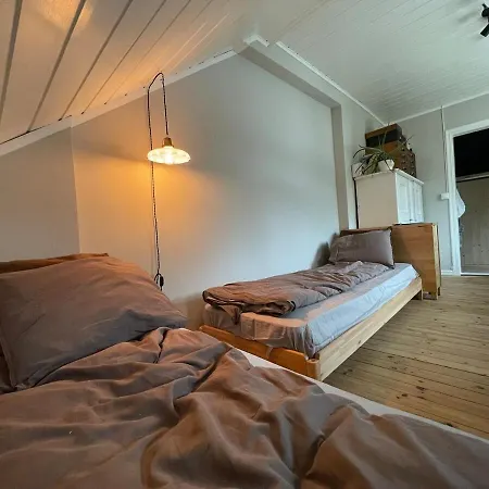 Unikt Skipperhus Med Honer I Hagen 別荘