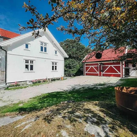 Unikt Skipperhus Med Honer I Hagen Holiday home